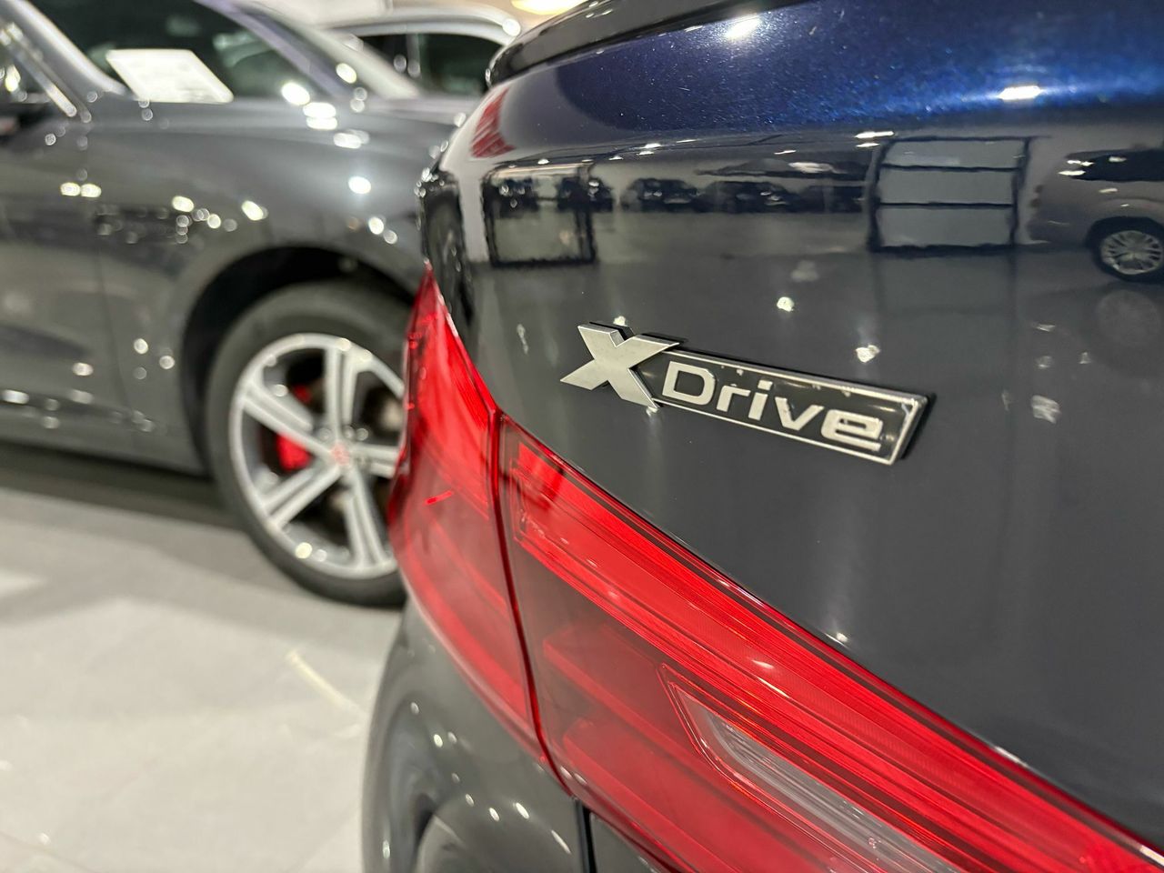 BMW Serie 5 BMW M550i xDrive Berlina M perfonmance - Foto 2