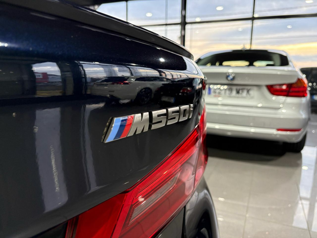 BMW Serie 5 BMW M550i xDrive Berlina M perfonmance - Foto 2