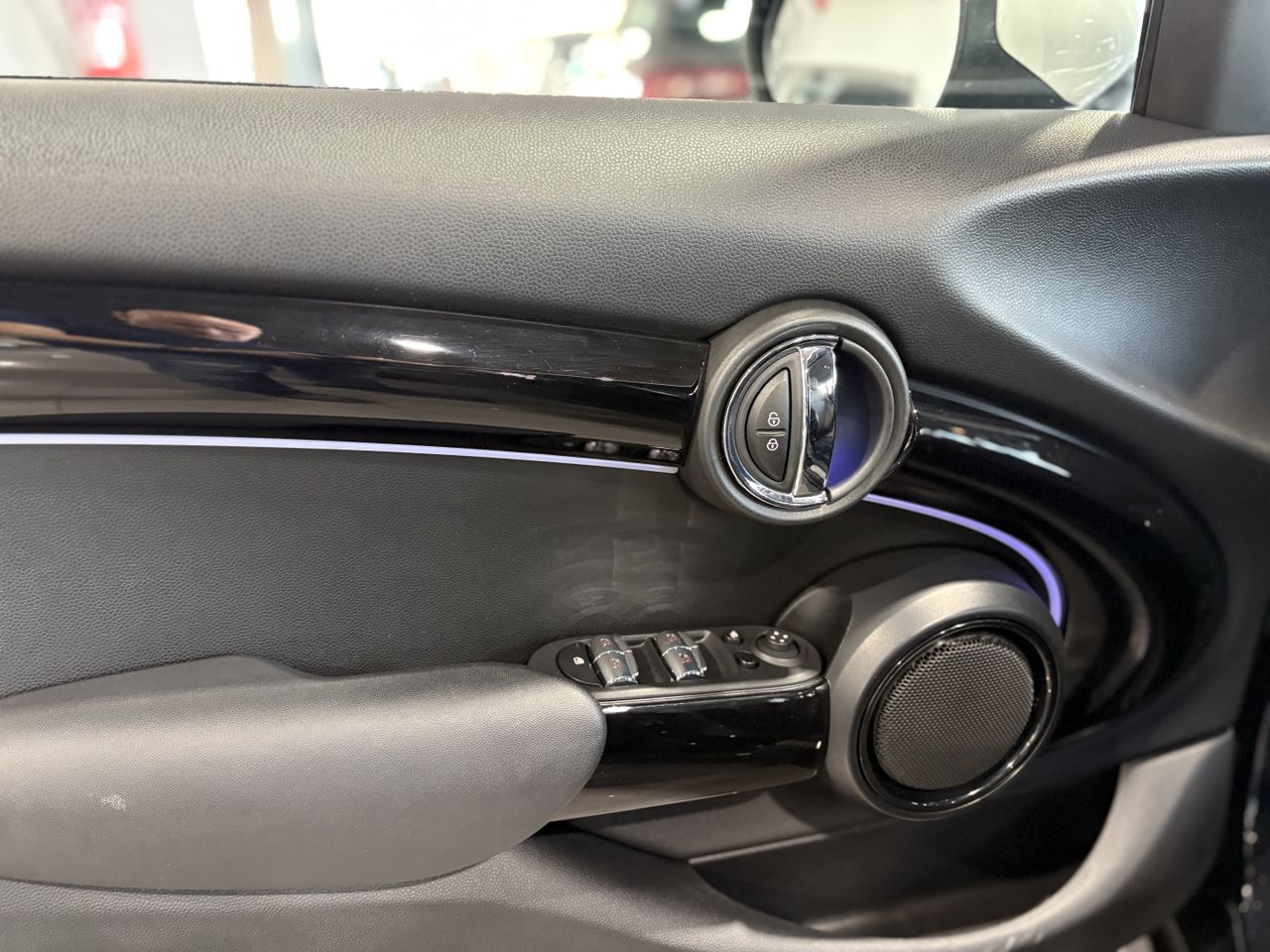 MINI Cooper COOPER 5 PUERTAS ENIGMATIC BLACK METALIZADA	TELA FIREWORK CARBON BLACK - Foto 2