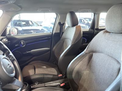 MINI Cooper COOPER 5 PUERTAS ENIGMATIC BLACK METALIZADA	TELA FIREWORK CARBON BLACK