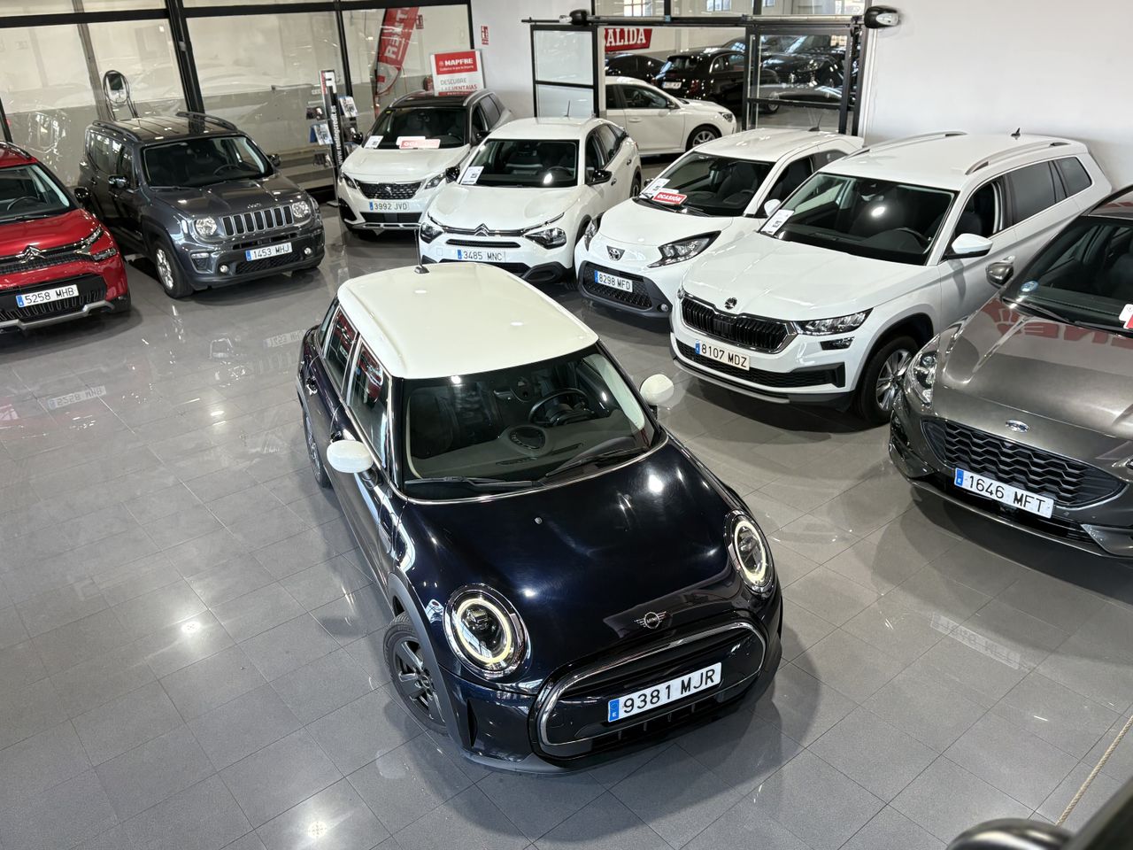 MINI Cooper COOPER 5 PUERTAS ENIGMATIC BLACK METALIZADA	TELA FIREWORK CARBON BLACK - Foto 2
