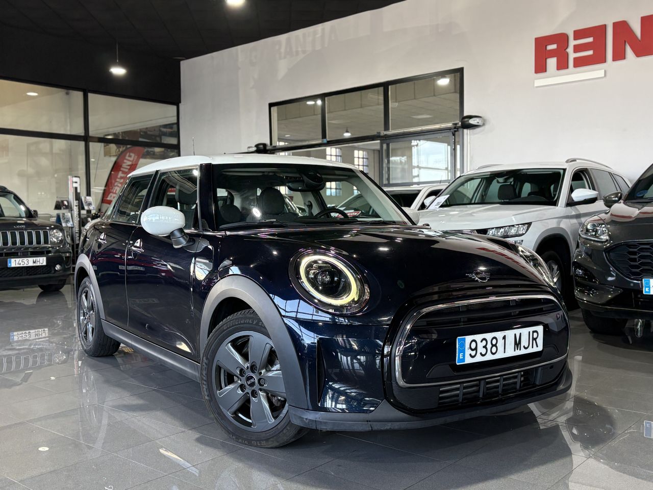 MINI Cooper COOPER 5 PUERTAS ENIGMATIC BLACK METALIZADA	TELA FIREWORK CARBON BLACK - Foto 2
