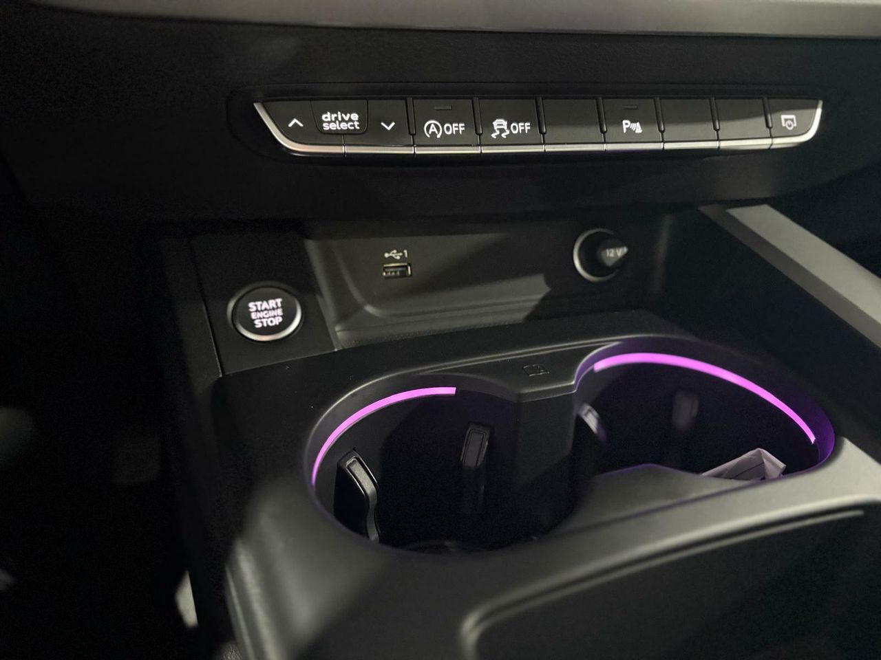 Audi A4 ADVANCED 35 TFSI 110KW (150CV) S TRONIC GRIS MANHATTAN (METALIZADO)	TELA INDEX NEGRO - Foto 2