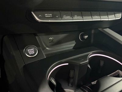 Audi A4 ADVANCED 35 TFSI 110KW (150CV) S TRONIC GRIS MANHATTAN (METALIZADO)	TELA INDEX NEGRO