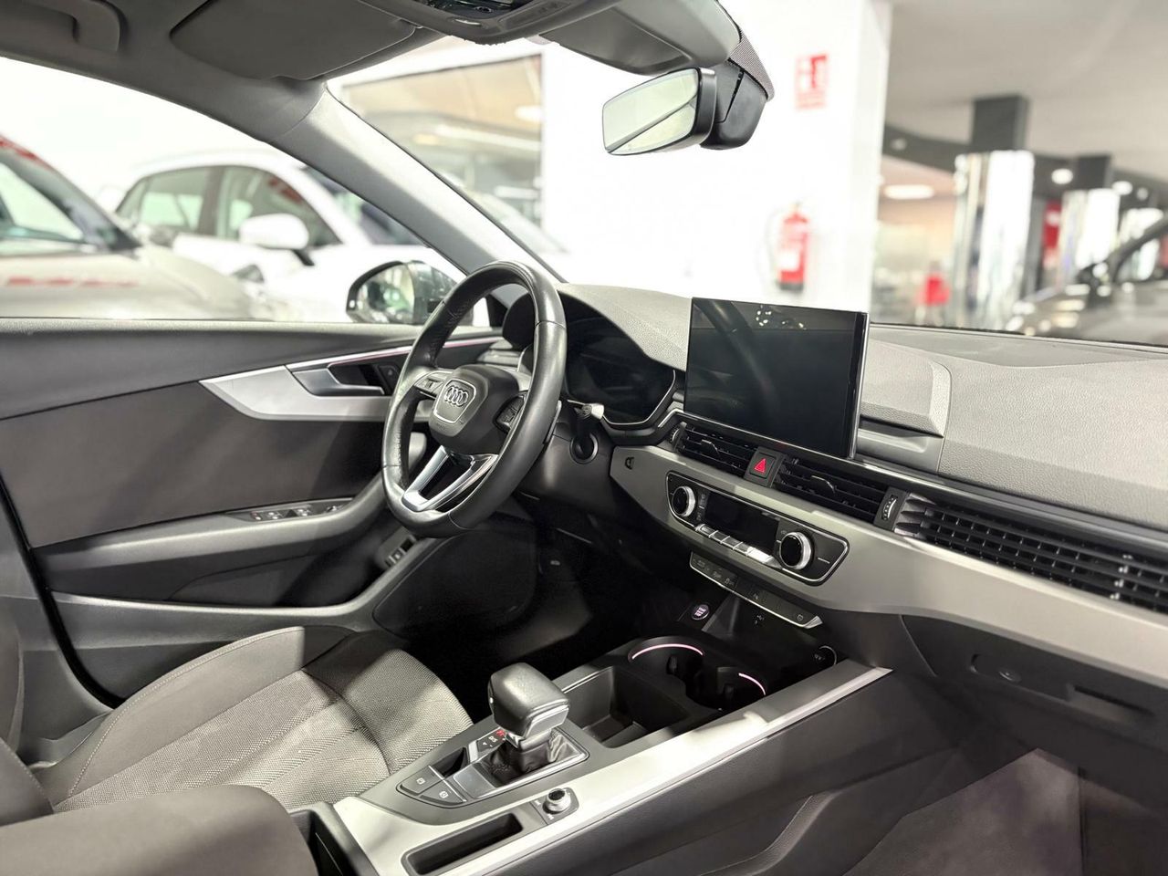 Audi A4 ADVANCED 35 TFSI 110KW (150CV) S TRONIC GRIS MANHATTAN (METALIZADO)	TELA INDEX NEGRO - Foto 2