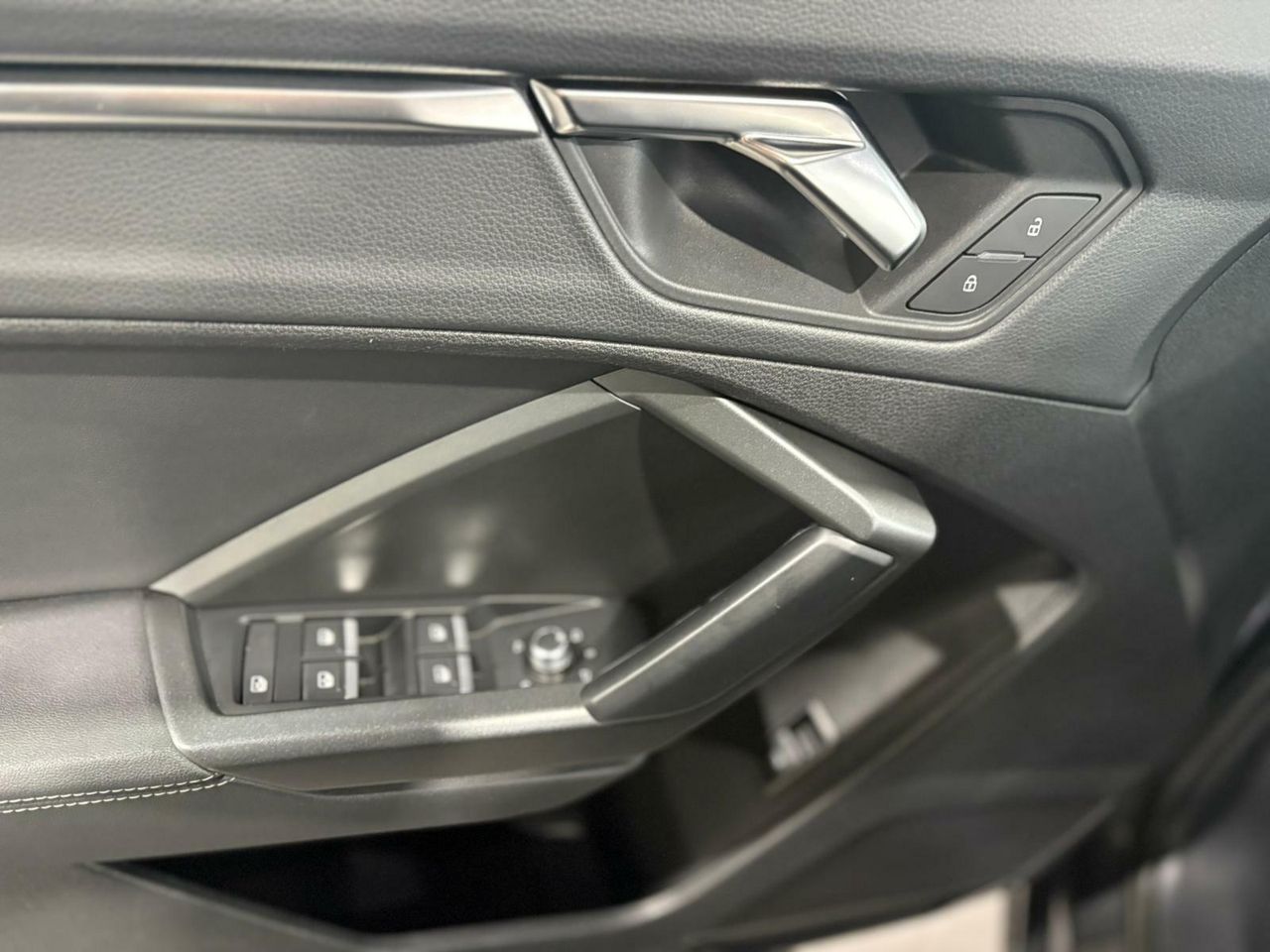 Audi Q3 S LINE 35 TFSI 110KW (150CV) S TRONIC GRIS DAYTONA (EFECTO PERLA) - Foto 2