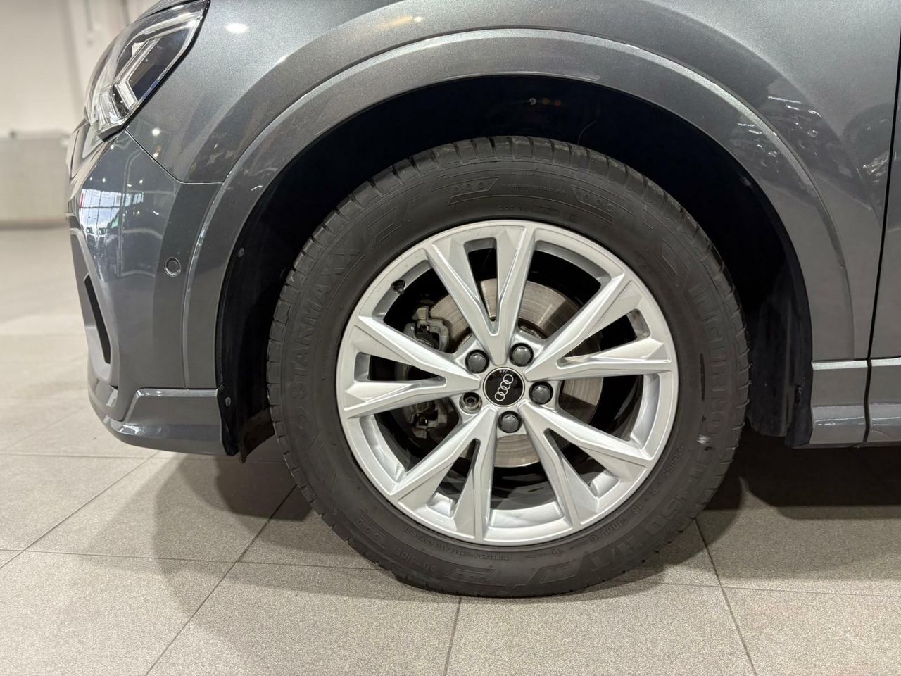 Audi Q3 S LINE 35 TFSI 110KW (150CV) S TRONIC GRIS DAYTONA (EFECTO PERLA) - Foto 2