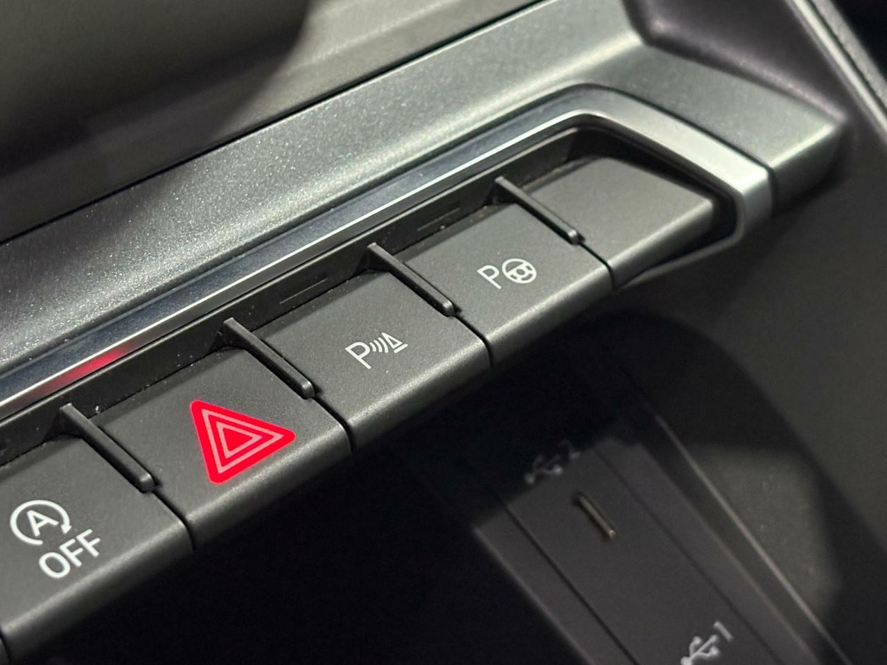 Audi Q3 S LINE 35 TFSI 110KW (150CV) S TRONIC GRIS DAYTONA (EFECTO PERLA) - Foto 2