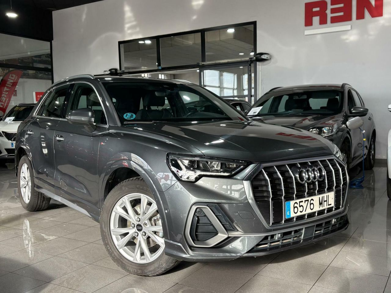 Audi Q3 S LINE 35 TFSI 110KW (150CV) S TRONIC GRIS DAYTONA (EFECTO PERLA) - Foto 2