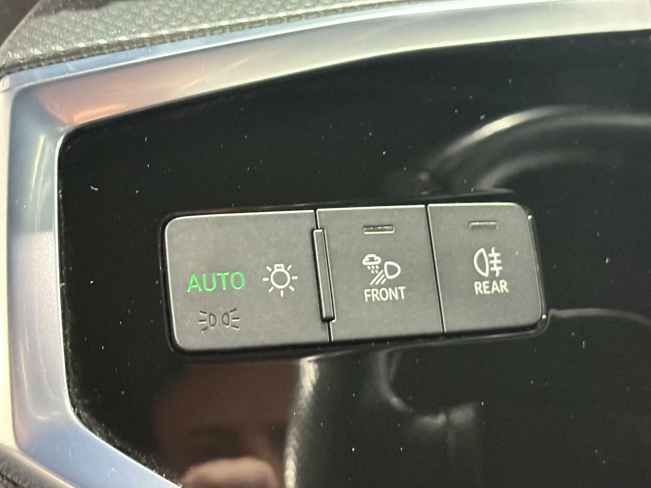 Audi Q3 S LINE 35 TFSI 110KW (150CV) S TRONIC GRIS DAYTONA (EFECTO PERLA) - Foto 2