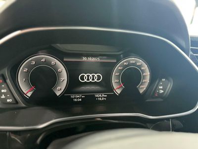 Audi Q3 S LINE 35 TFSI 110KW (150CV) S TRONIC GRIS DAYTONA (EFECTO PERLA)