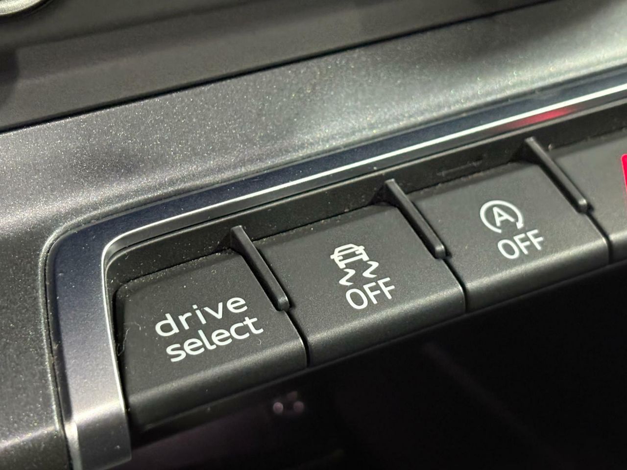 Audi Q3 S LINE 35 TFSI 110KW (150CV) S TRONIC GRIS DAYTONA (EFECTO PERLA) - Foto 2