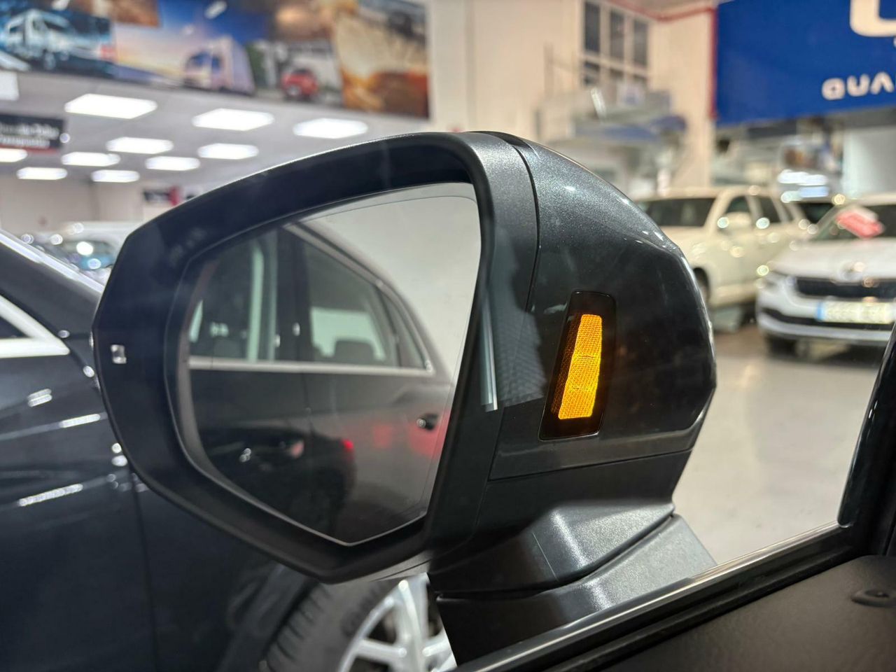 Audi Q3 S LINE 35 TFSI 110KW (150CV) S TRONIC GRIS DAYTONA (EFECTO PERLA) - Foto 2