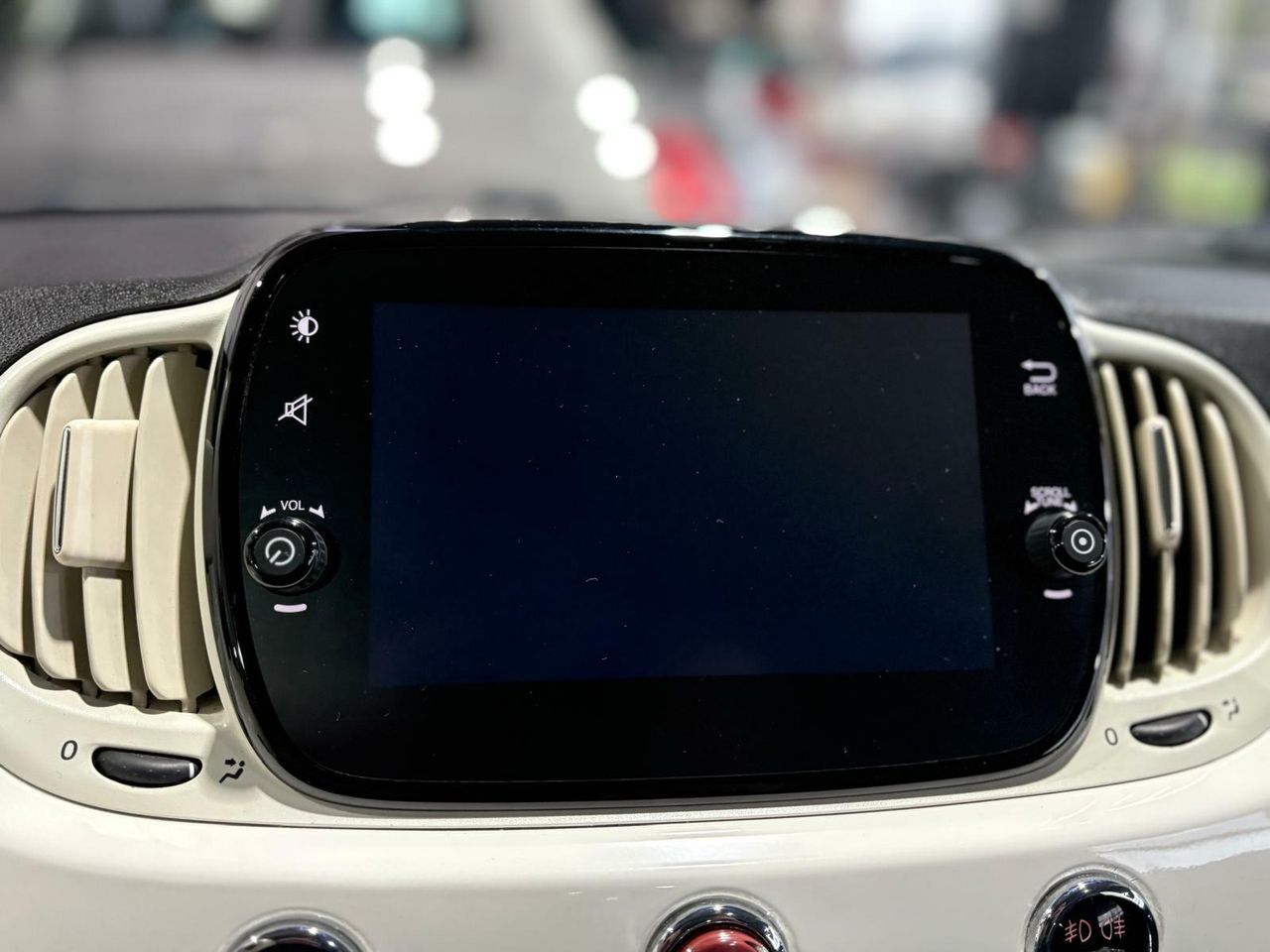 Fiat 500 MONOT	MONOTRIM 1.0 HYBRID 51KW (70 CV) LLANTAS DE ALEACIÓN DE 38CM (15