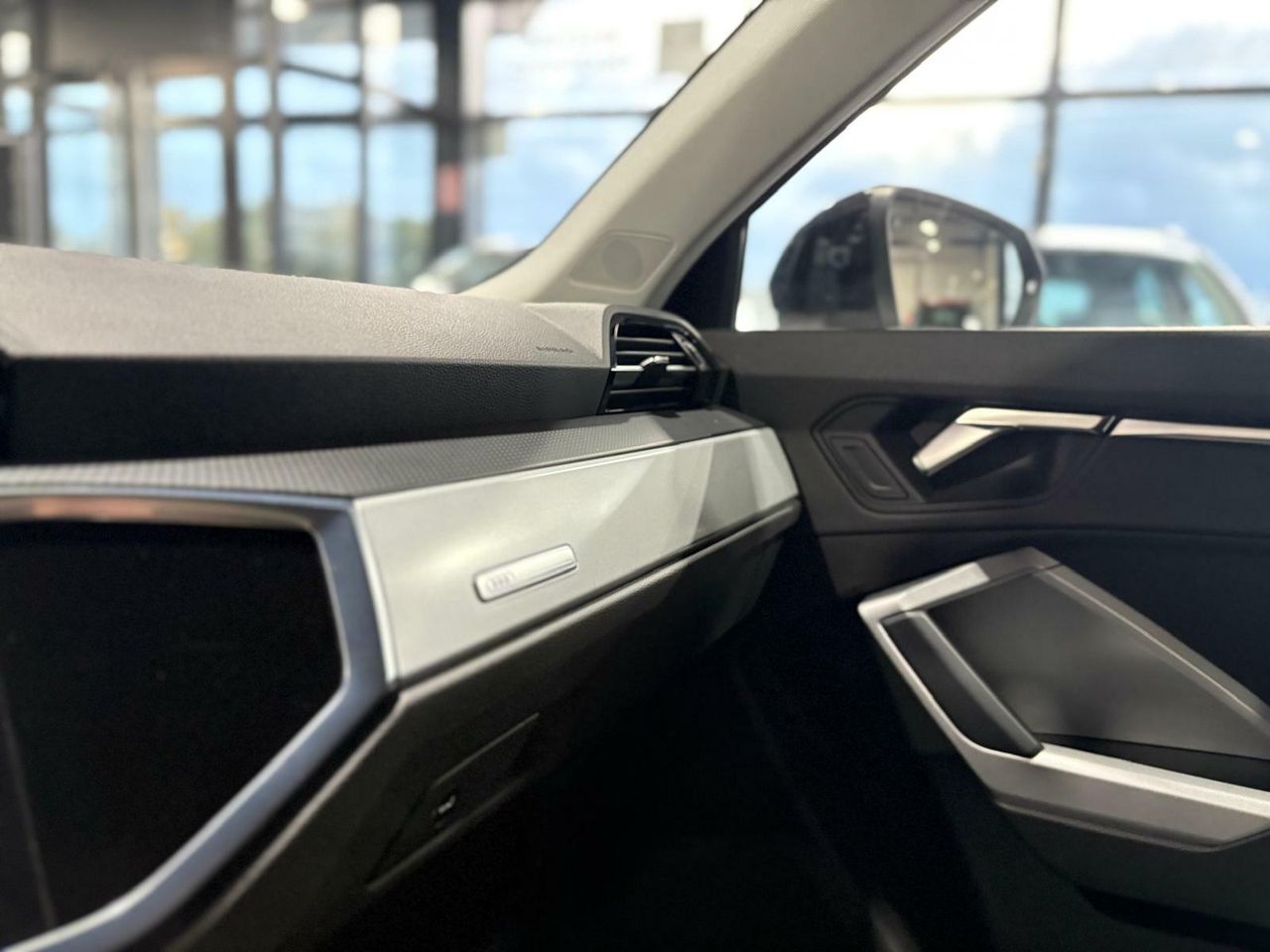 Audi Q3 ADVANCED 35 TFSI 110KW (150CV) S TRONIC NEGRO MITOS (METALIZADO) - Foto 2