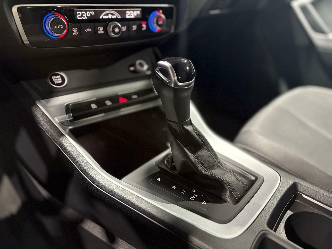 Audi Q3 ADVANCED 35 TFSI 110KW (150CV) S TRONIC NEGRO MITOS (METALIZADO) - Foto 2