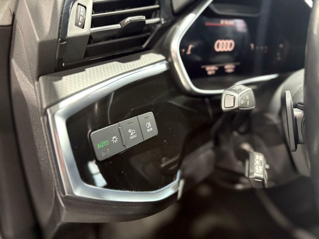 Audi Q3 ADVANCED 35 TFSI 110KW (150CV) S TRONIC NEGRO MITOS (METALIZADO) - Foto 2