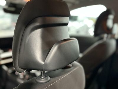 Kia Sportage 1.6 T-GDI HEV 158KW (215CV) DRIVE 4X2 BLACK PEARL (METALIZADO