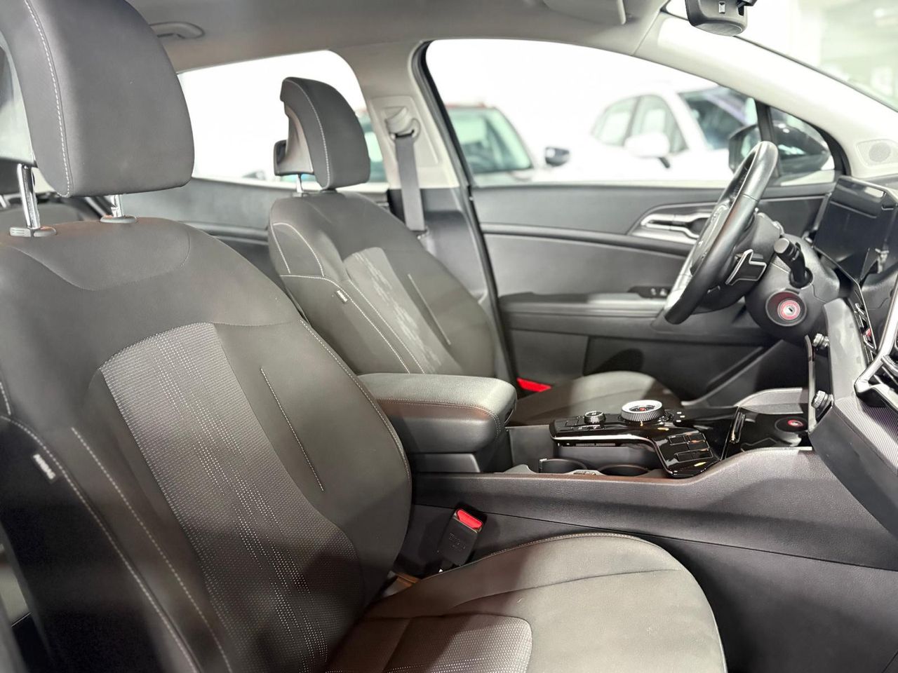 Kia Sportage 1.6 T-GDI HEV 158KW (215CV) DRIVE 4X2 BLACK PEARL (METALIZADO - Foto 2