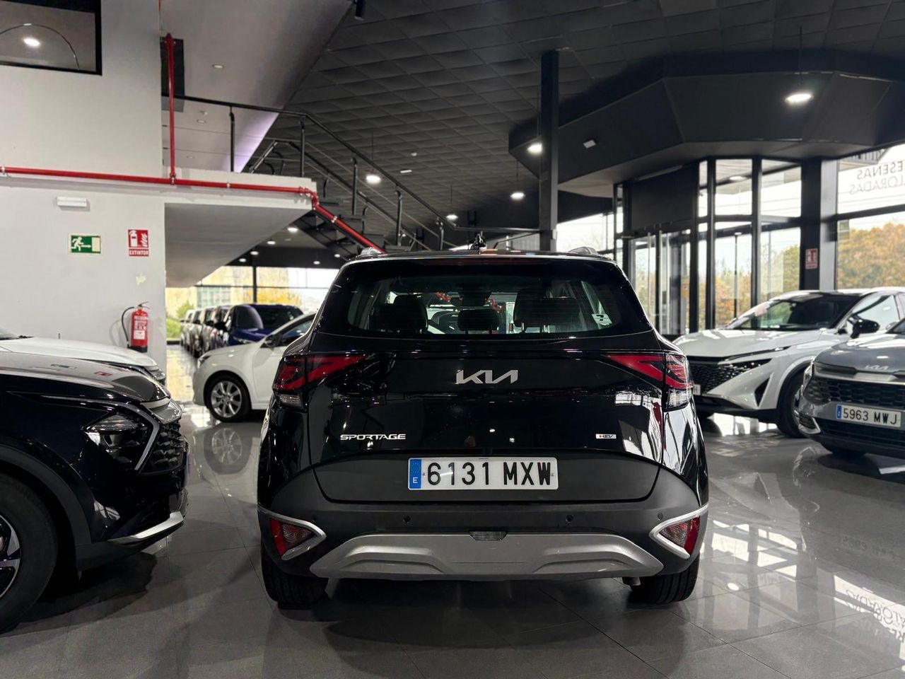 Kia Sportage 1.6 T-GDI HEV 158KW (215CV) DRIVE 4X2 BLACK PEARL (METALIZADO - Foto 2