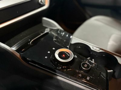 Kia Sportage 1.6 T-GDI HEV 158KW (215CV) DRIVE 4X2 BLACK PEARL (METALIZADO