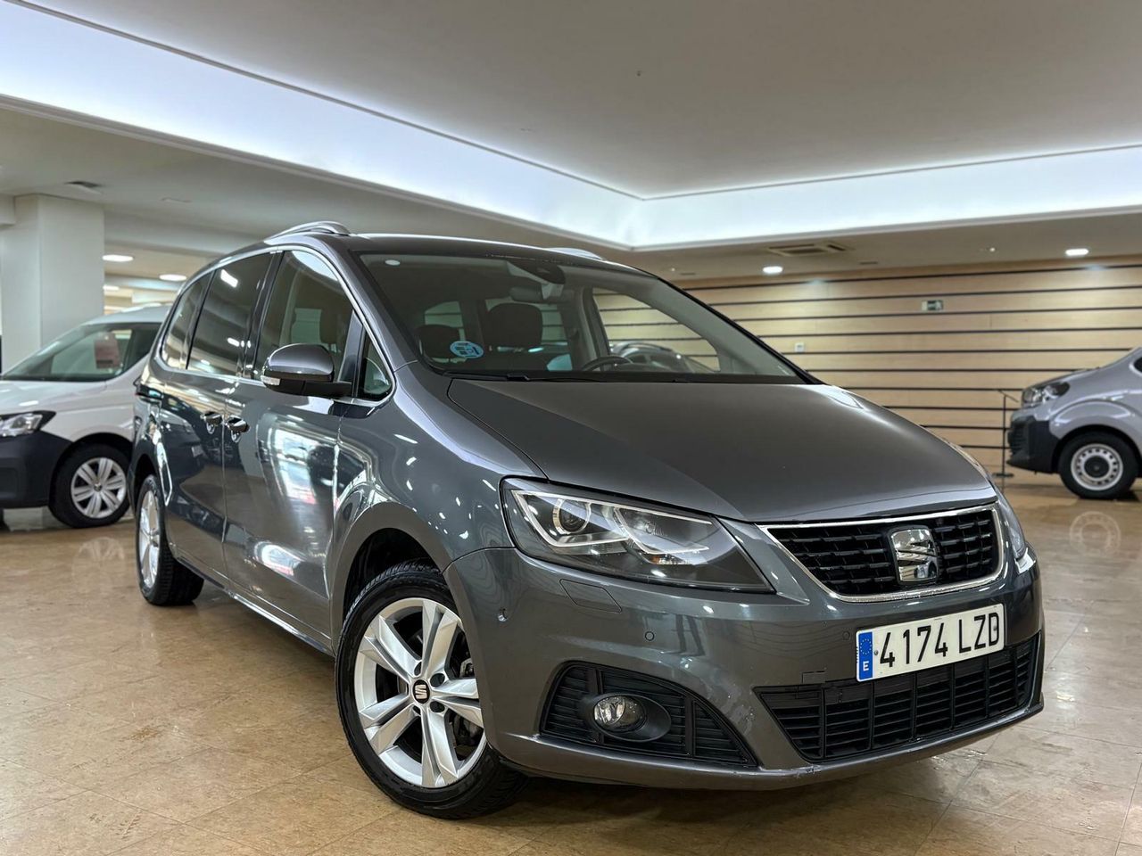 Seat Alhambra EXLGO	1.4 TSI 110KW DSG S/S EXCELLEN GO PUERTAS ELECTRICAS - Foto 2