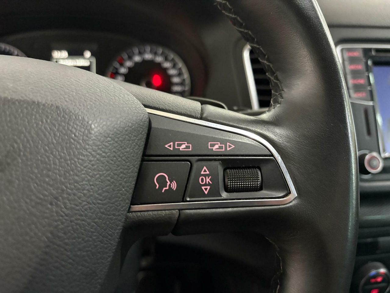 Seat Alhambra EXLGO	1.4 TSI 110KW DSG S/S EXCELLEN GO PUERTAS ELECTRICAS - Foto 2