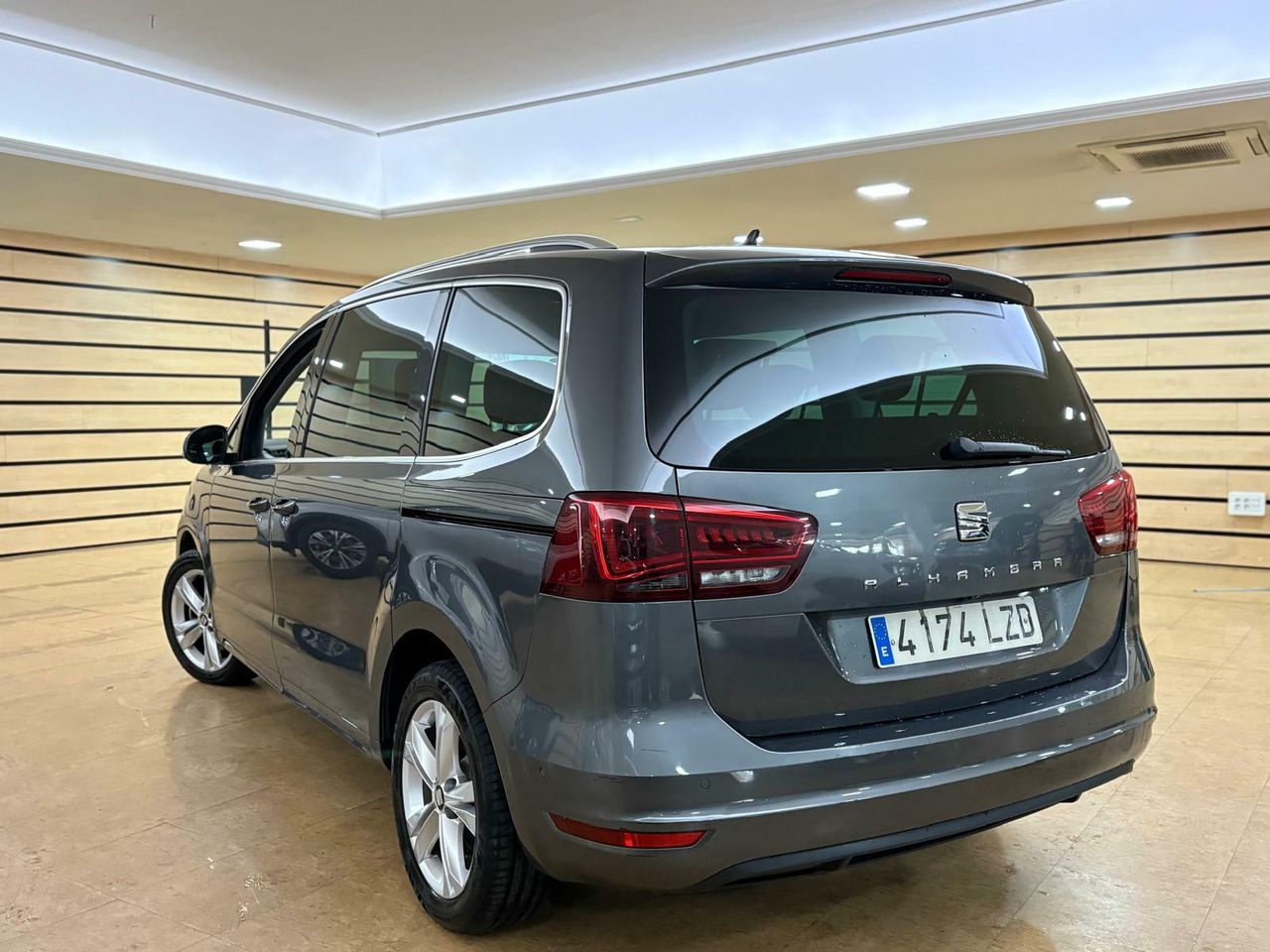 Seat Alhambra EXLGO	1.4 TSI 110KW DSG S/S EXCELLEN GO PUERTAS ELECTRICAS - Foto 2