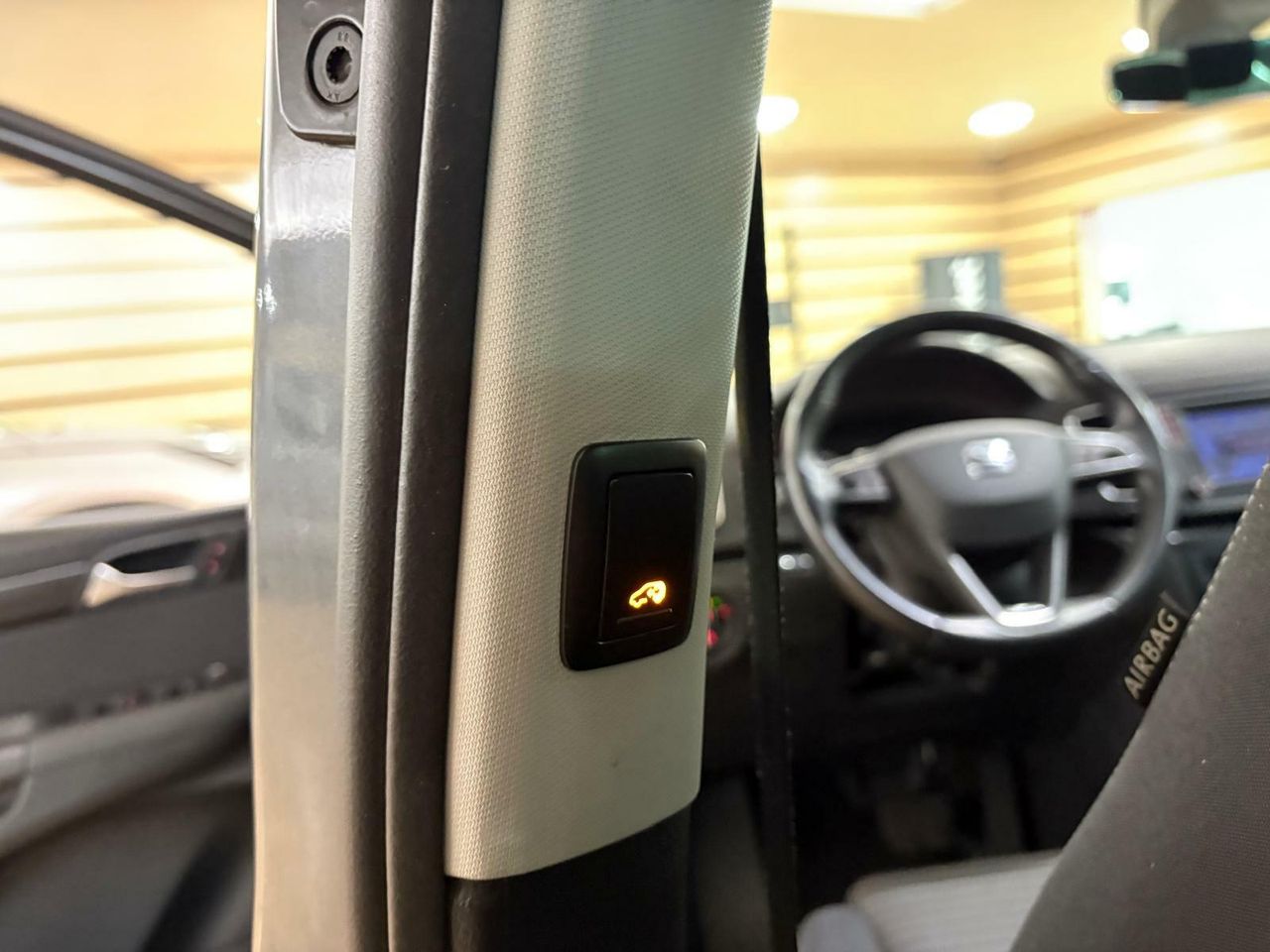 Seat Alhambra EXLGO	1.4 TSI 110KW DSG S/S EXCELLEN GO PUERTAS ELECTRICAS - Foto 2