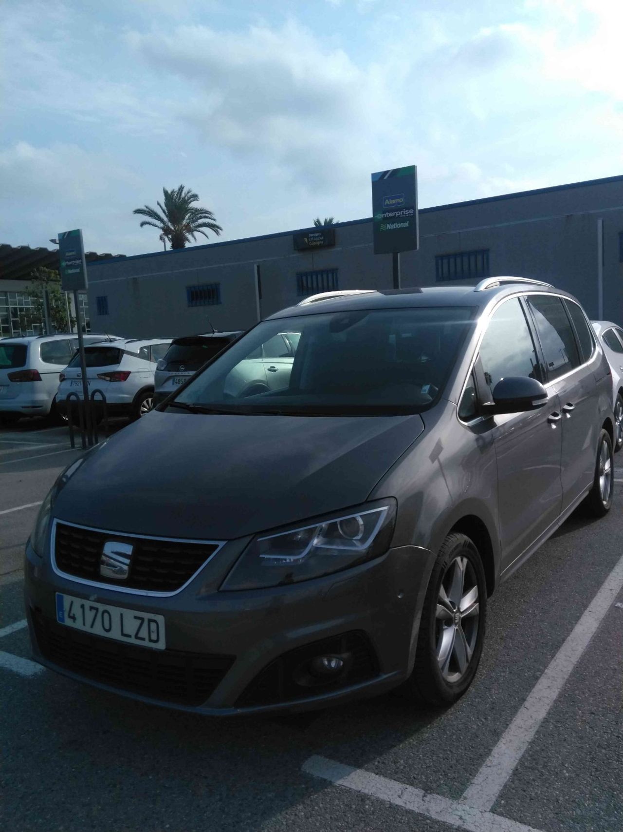 Seat Alhambra EXLGO	1.4 TSI 110KW DSG S/S EXCELLEN GO PUERTAS ELECTRICAS - Foto 2