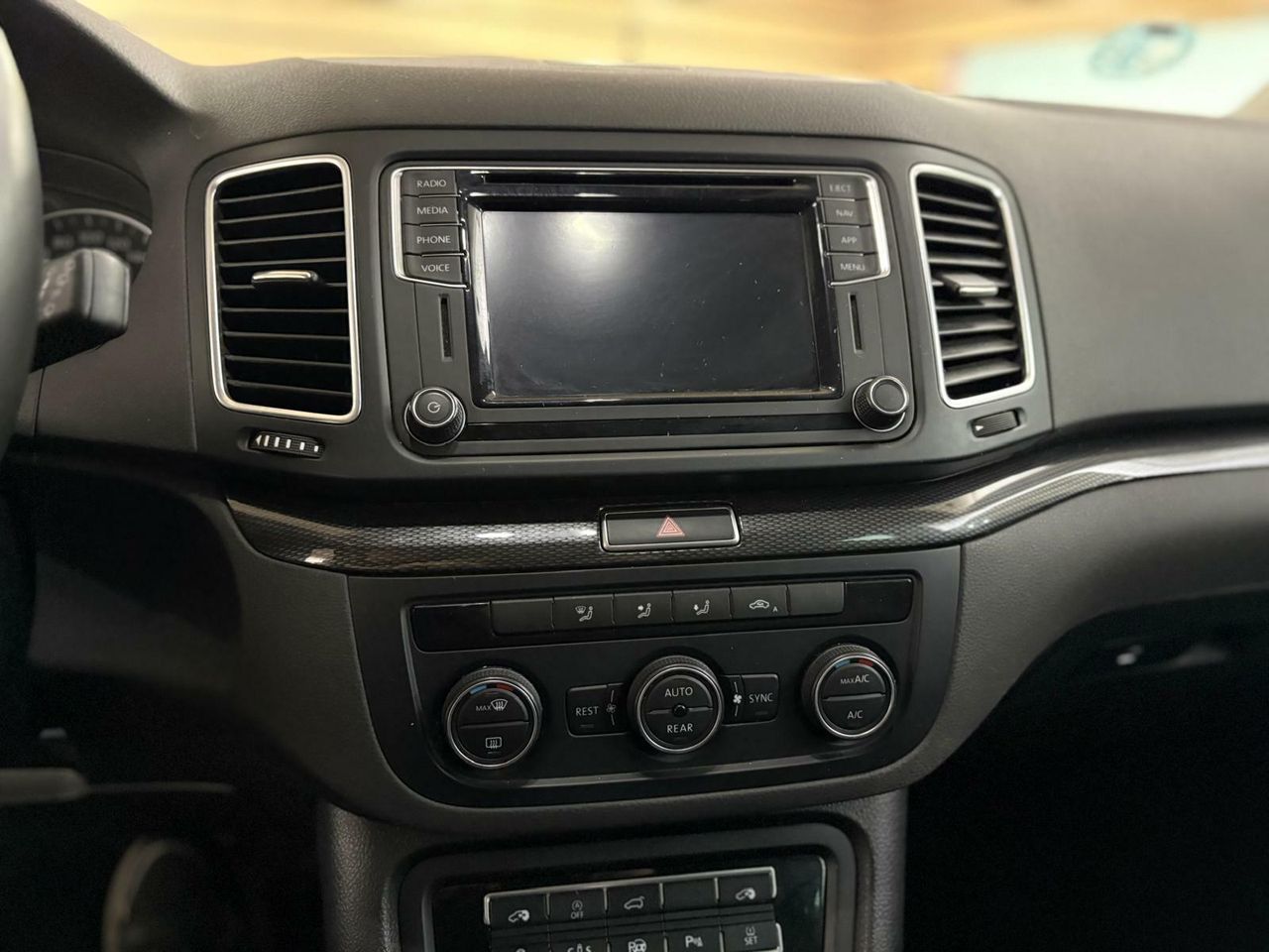 Seat Alhambra EXLGO	1.4 TSI 110KW DSG S/S EXCELLEN GO PUERTAS ELECTRICAS - Foto 2