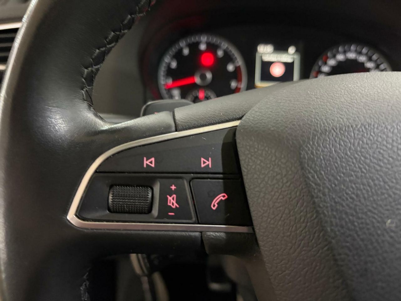 Seat Alhambra EXLGO	1.4 TSI 110KW DSG S/S EXCELLEN GO PUERTAS ELECTRICAS - Foto 2