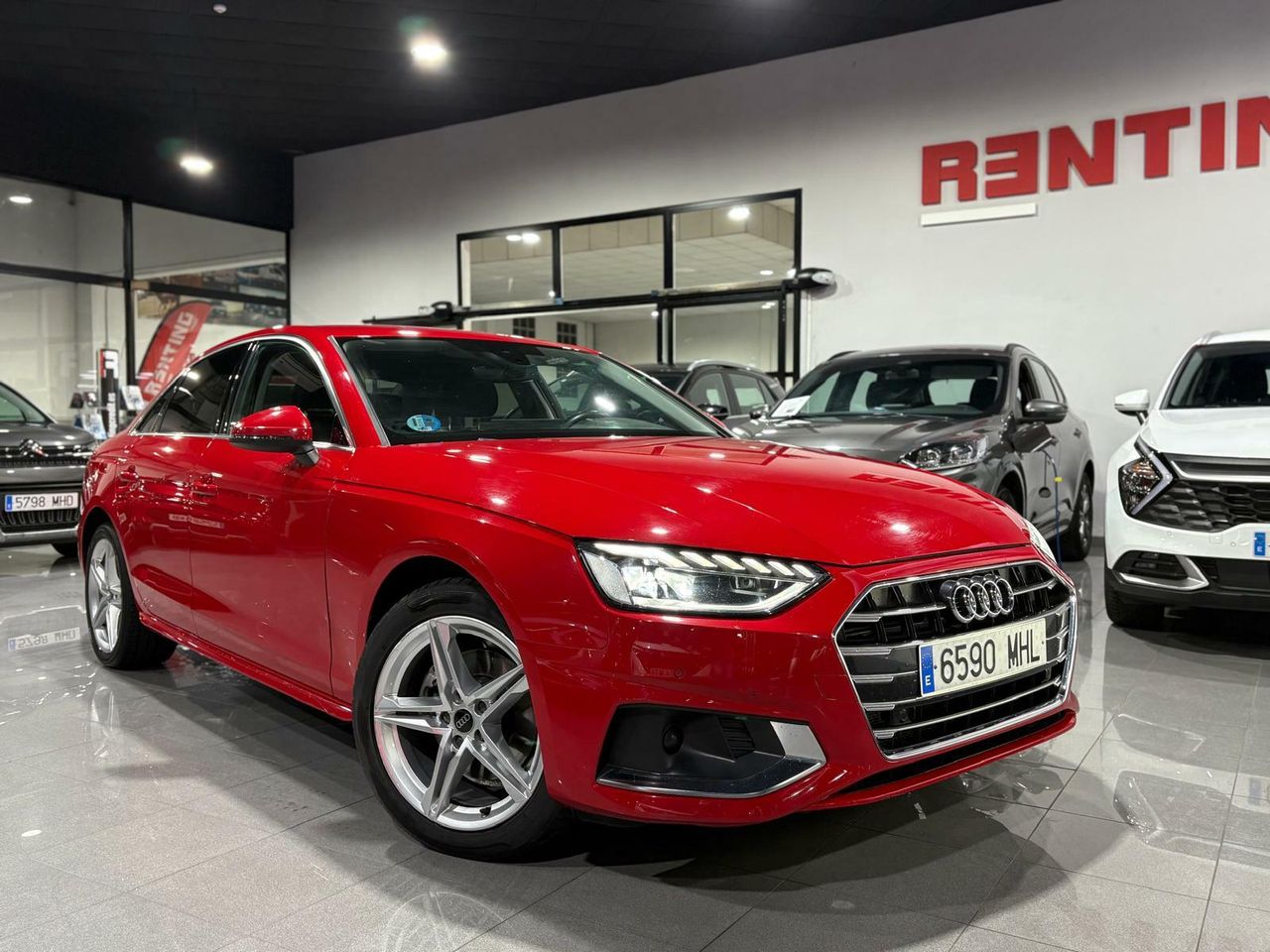 Audi A4 ADVANCED 30 TDI 100KW (136CV) S TRONIC ROJO TANGO (METALIZADO - Foto 2