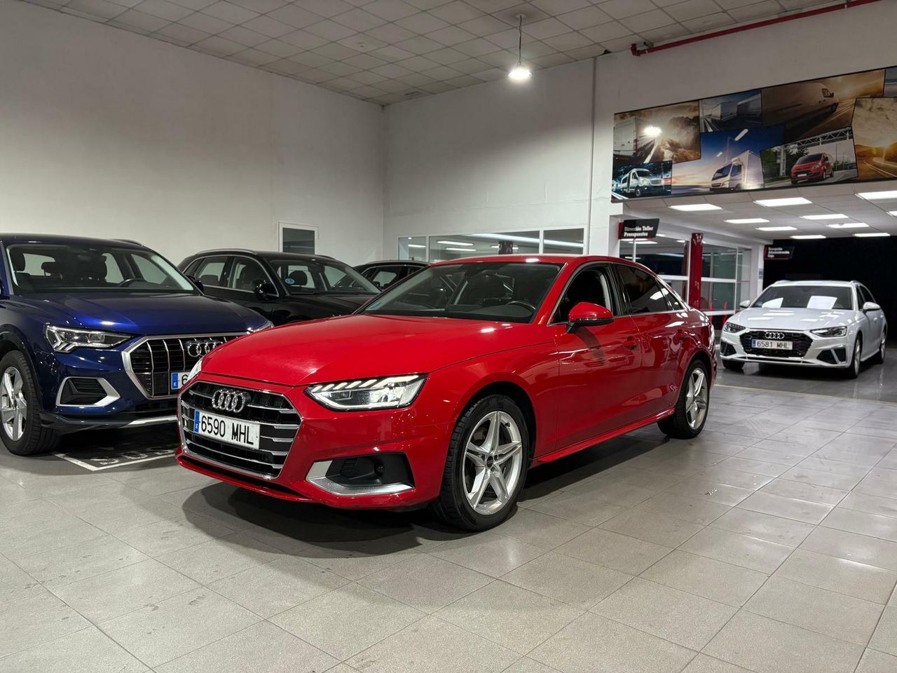 Audi A4 ADVANCED 30 TDI 100KW (136CV) S TRONIC ROJO TANGO (METALIZADO - Foto 2