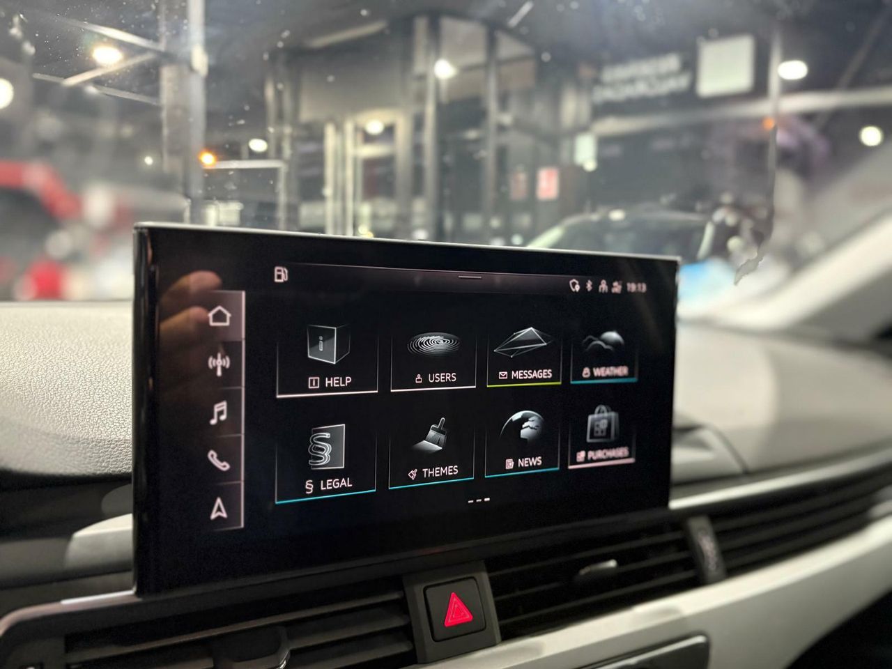 Audi A4 ADVANCED 30 TDI 100KW (136CV) S TRONIC ROJO TANGO (METALIZADO - Foto 2