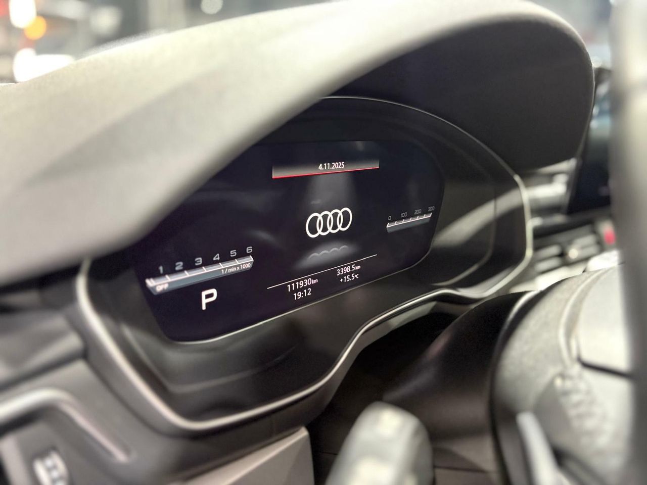 Audi A4 ADVANCED 30 TDI 100KW (136CV) S TRONIC ROJO TANGO (METALIZADO - Foto 2