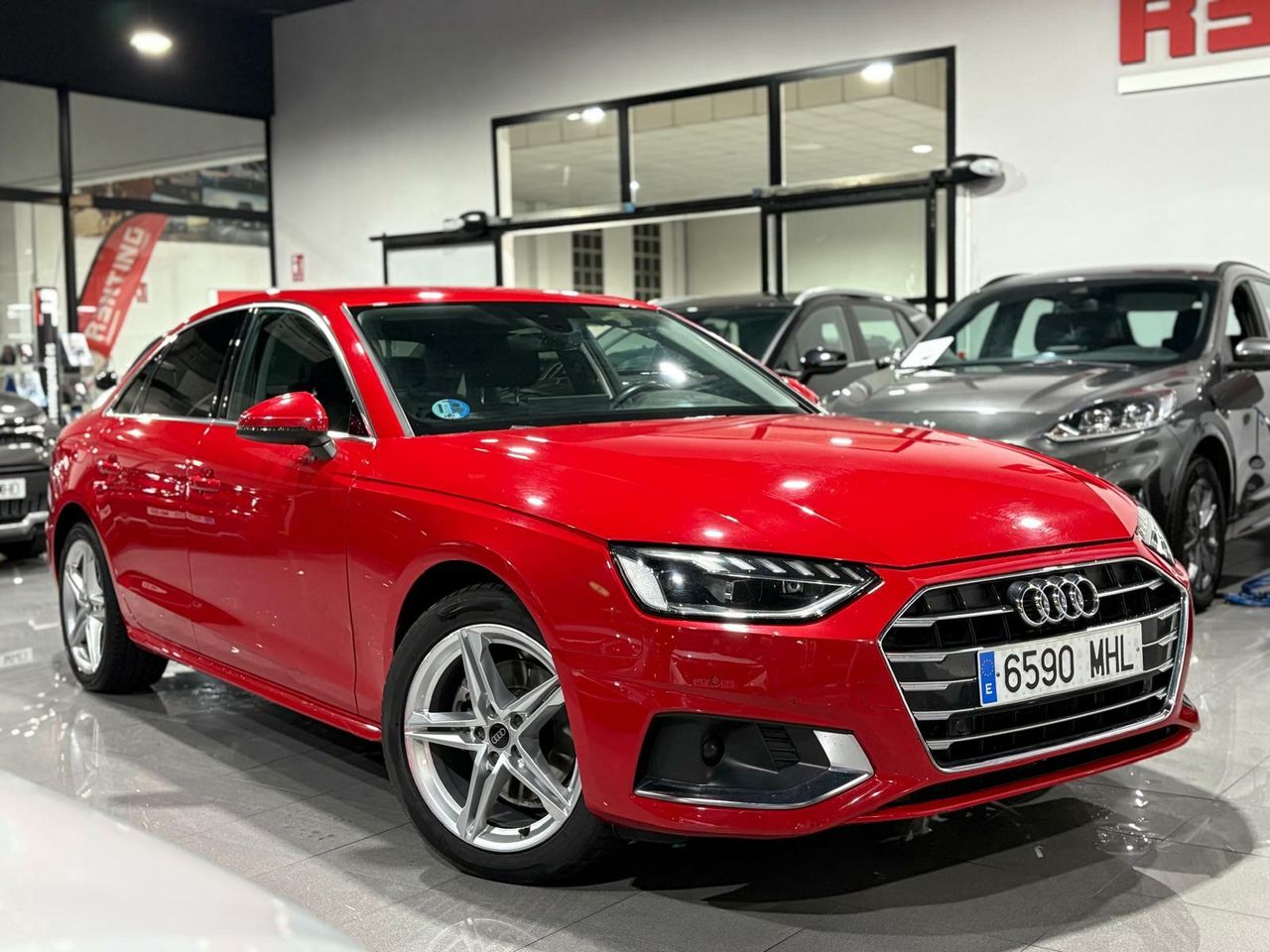 Audi A4 ADVANCED 30 TDI 100KW (136CV) S TRONIC ROJO TANGO (METALIZADO - Foto 2