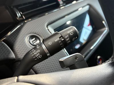 Land-Rover Range Rover Evoque 2.0 D163 R-DYNAMIC S AUTO 4WD MHEV SE4