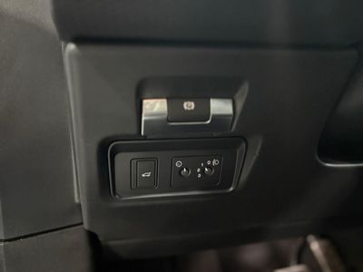 Land-Rover Range Rover Evoque 2.0 D163 R-DYNAMIC S AUTO 4WD MHEV SE4