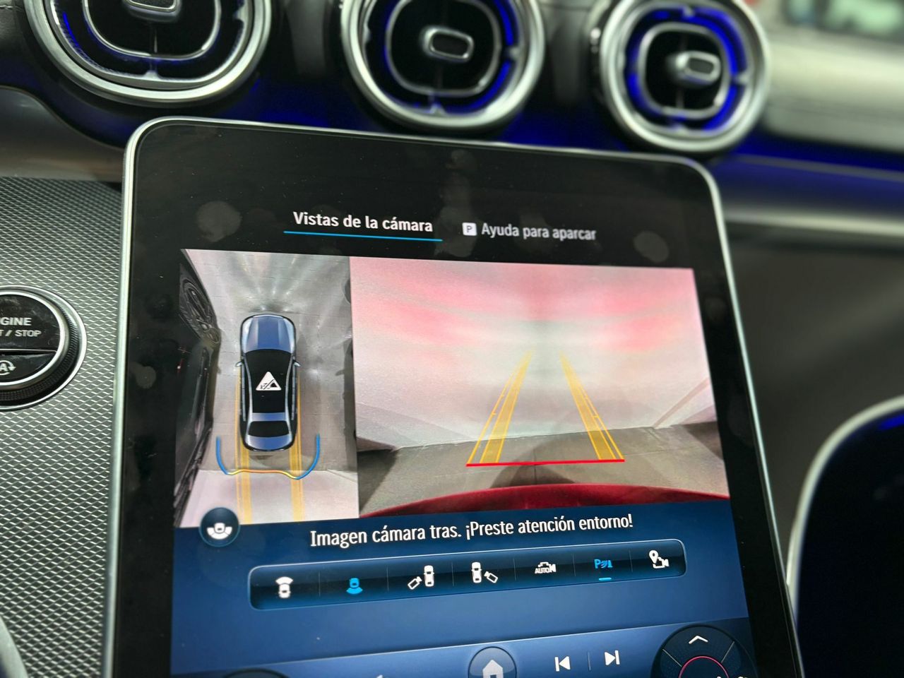 Mercedes Clase C C 200 D AMG Line Premium Plus ROJO PATAGONIA METALIZADO (DESIGNO - Foto 2