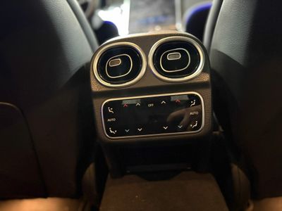 Mercedes Clase C C 200 D AMG Line Premium Plus ROJO PATAGONIA METALIZADO (DESIGNO