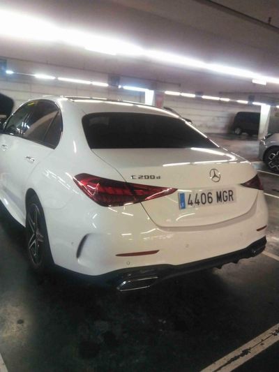 Mercedes Clase C C 200 D AMG Line Premium Plus ROJO PATAGONIA METALIZADO (DESIGNO