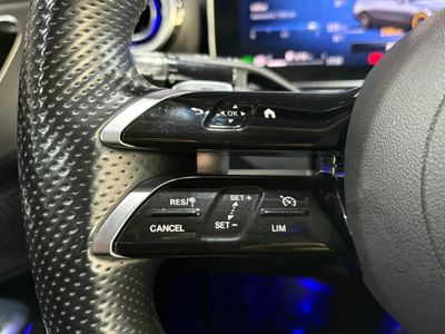 Mercedes Clase C C 200 D AMG Line Premium Plus ROJO PATAGONIA METALIZADO (DESIGNO