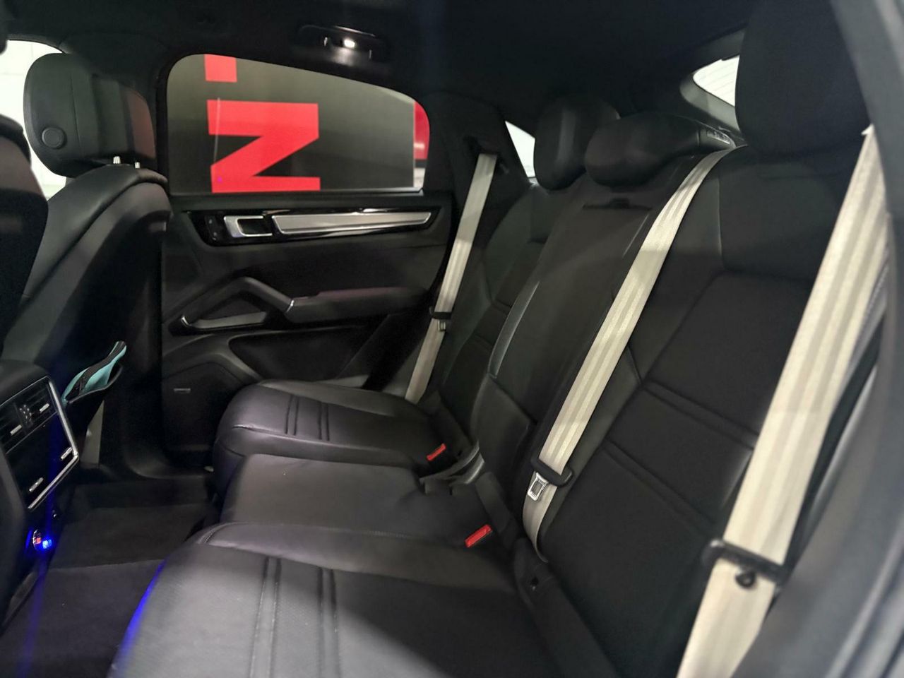 Porsche Cayenne Coupé E-Hybrid Platinum Edition  - Foto 2