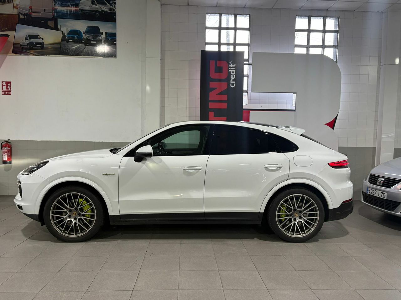 Porsche Cayenne Coupé E-Hybrid Platinum Edition  - Foto 2
