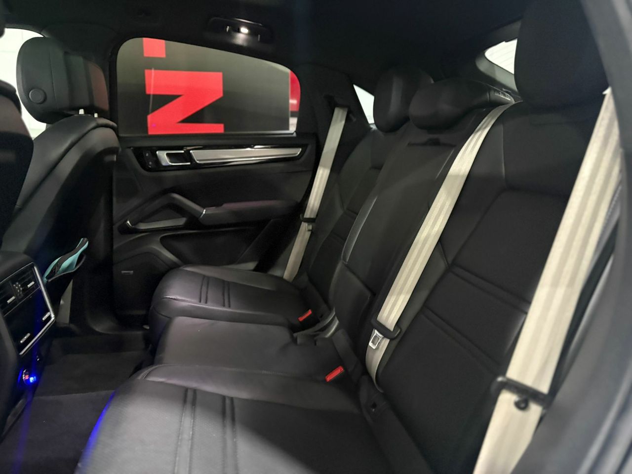 Porsche Cayenne Coupé E-Hybrid Platinum Edition  - Foto 2