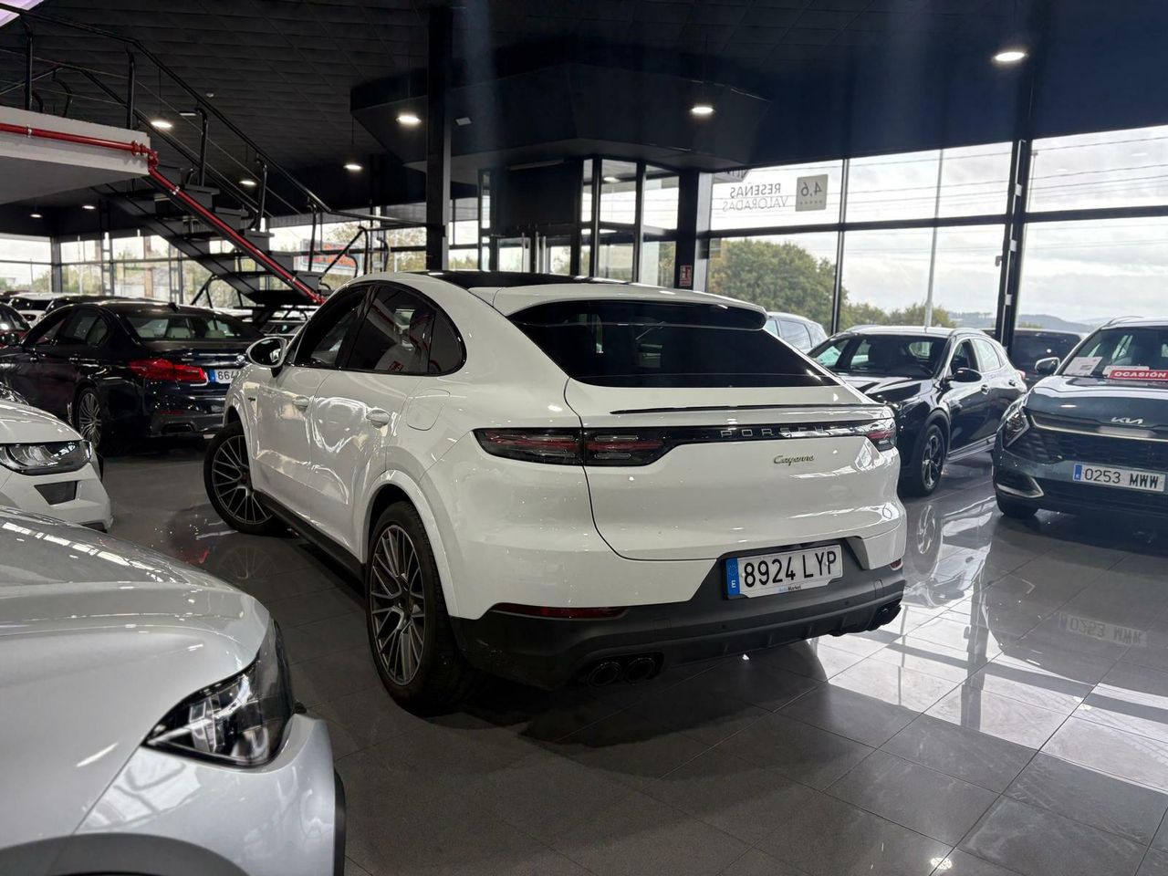 Porsche Cayenne Coupé E-Hybrid Platinum Edition  - Foto 2