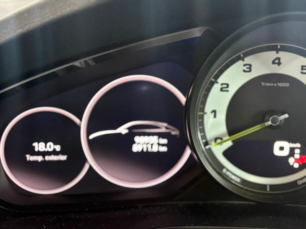 Porsche Cayenne Coupé E-Hybrid Platinum Edition  - Foto 2