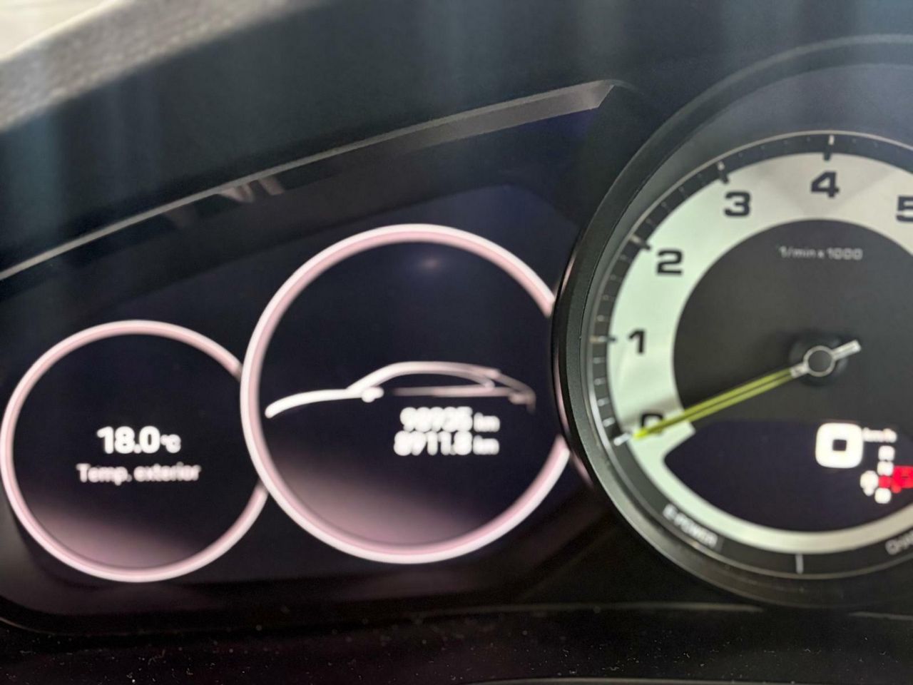 Porsche Cayenne Coupé E-Hybrid Platinum Edition  - Foto 2