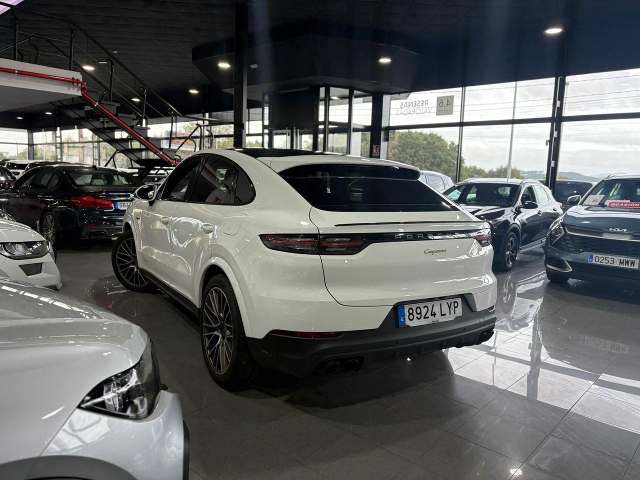 Porsche Cayenne Coupé E-Hybrid Platinum Edition  - Foto 2